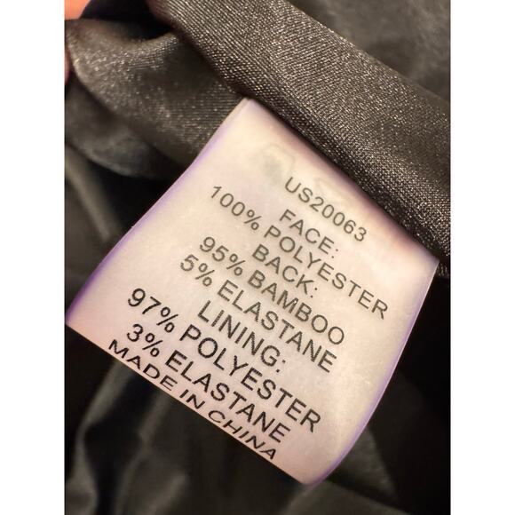 Universal Standard Black Kanda Puffy asymmetrical Coat. Size Medium - Picture 5 of 5